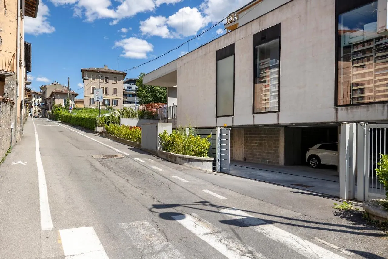 Comfort House In Centro + Box Clusone Italy